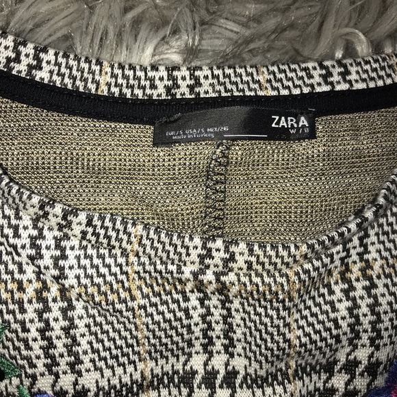 Zara Embroidered dress with sequin detail - Picture 3 of 3